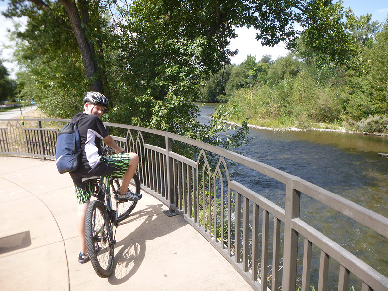 Boise - M3 Biking Along Boise River