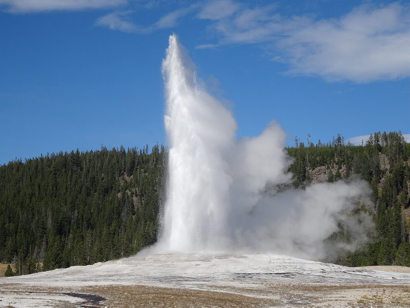 Yellowstone-Old Faithful Eruption