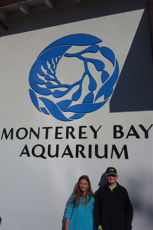 Monterey-Aquarium Sign