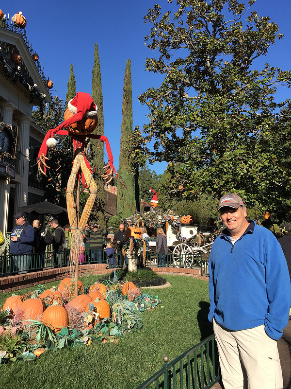 Disneyland-Haunted Mansion