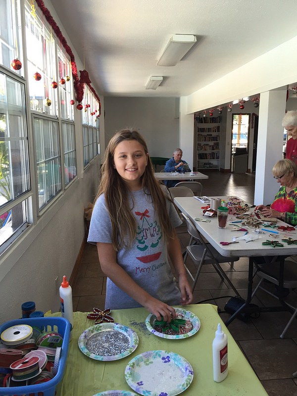 SD-L Making Wreaths